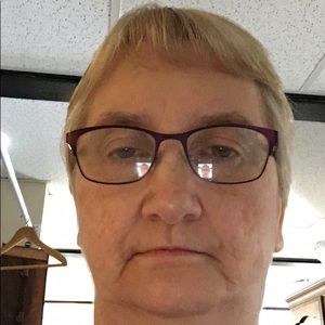 Meet your Posher, Evelyn